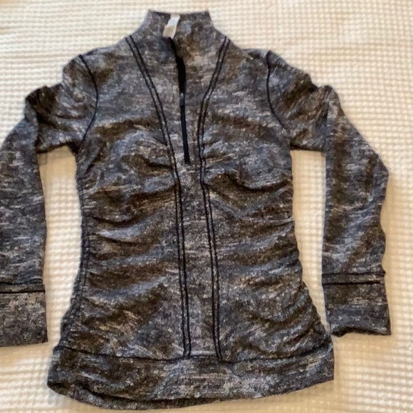 Lululemon 1/2 Zip Top - Picture 3 of 7